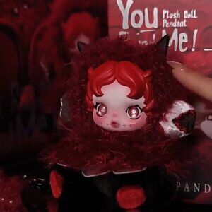 Popmart Skullpanda You Found Me - Chomp